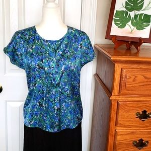 Talbots Shiny Impressionistic Top EUC